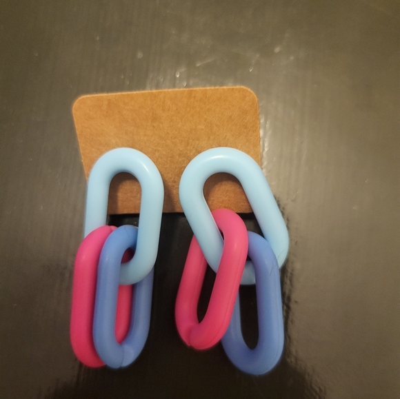 Brand new earrings - Picture 1 of 2